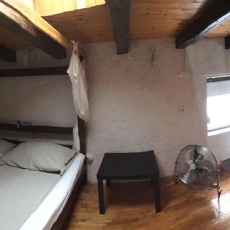 Apartment In Mit Terrasse