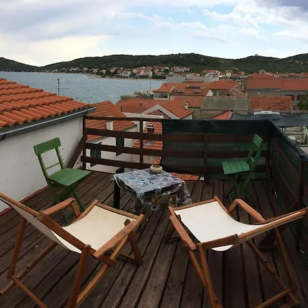 In Mit Terrasse Apartment